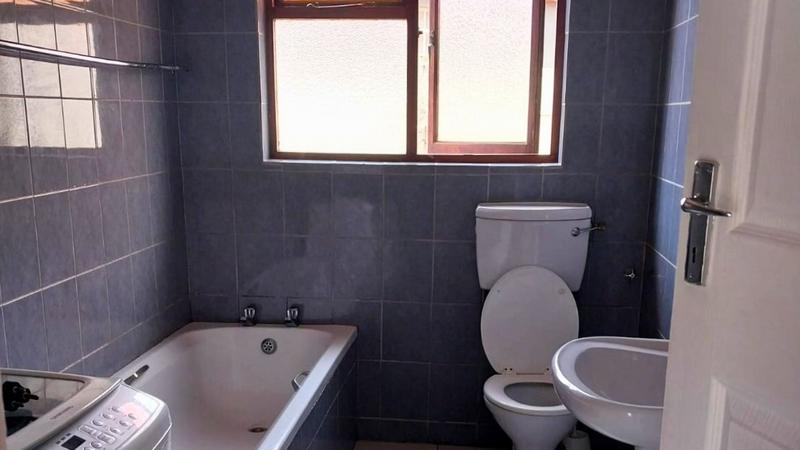 6 Bedroom Property for Sale in Mossel Bay Ext 26 Western Cape